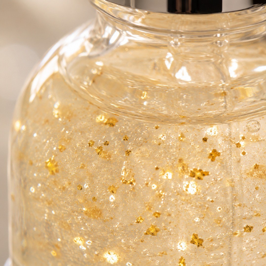 Detalle del sérum con partículas de oro